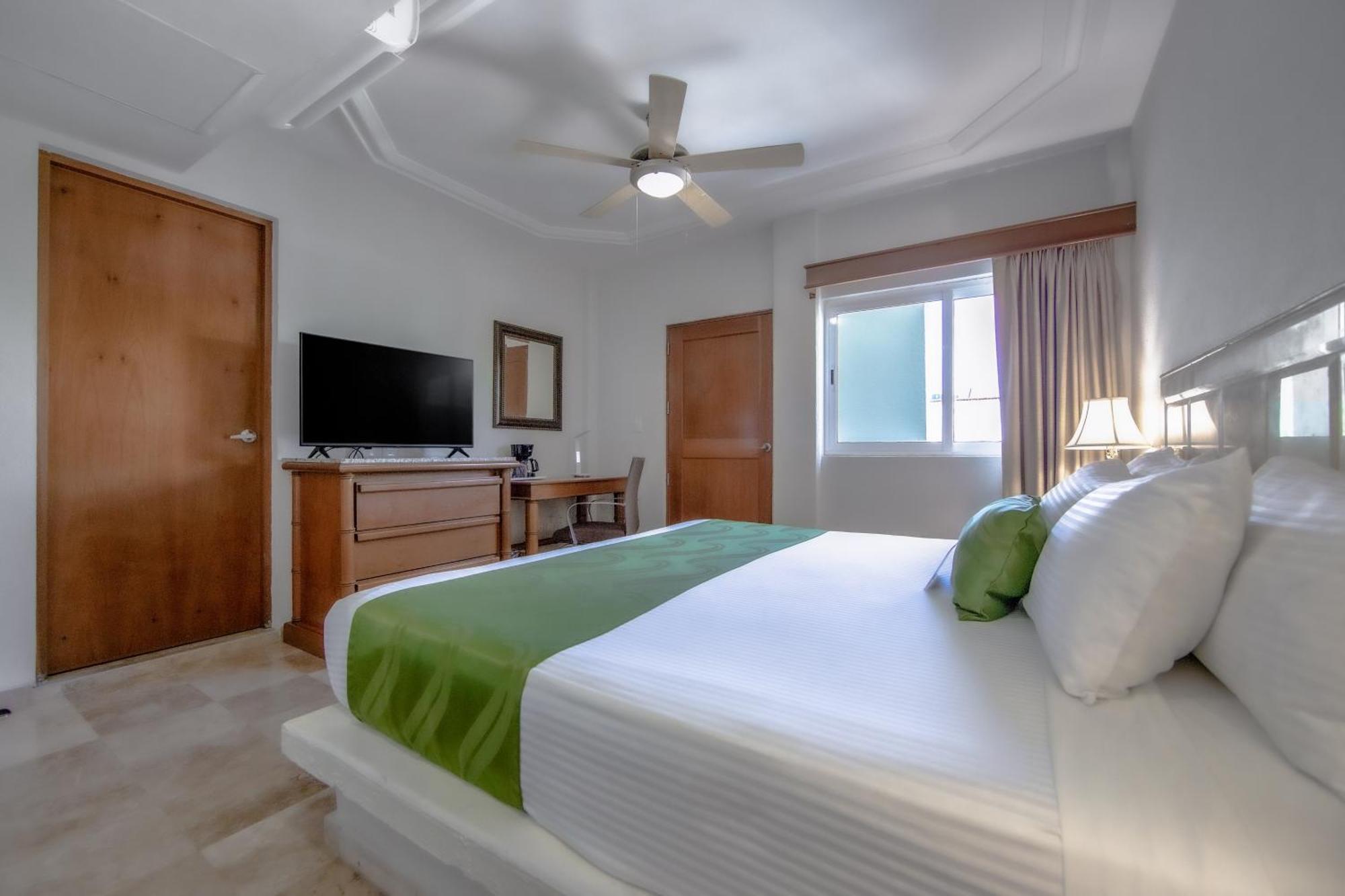 Quality Inn Mazatlán Extérieur photo