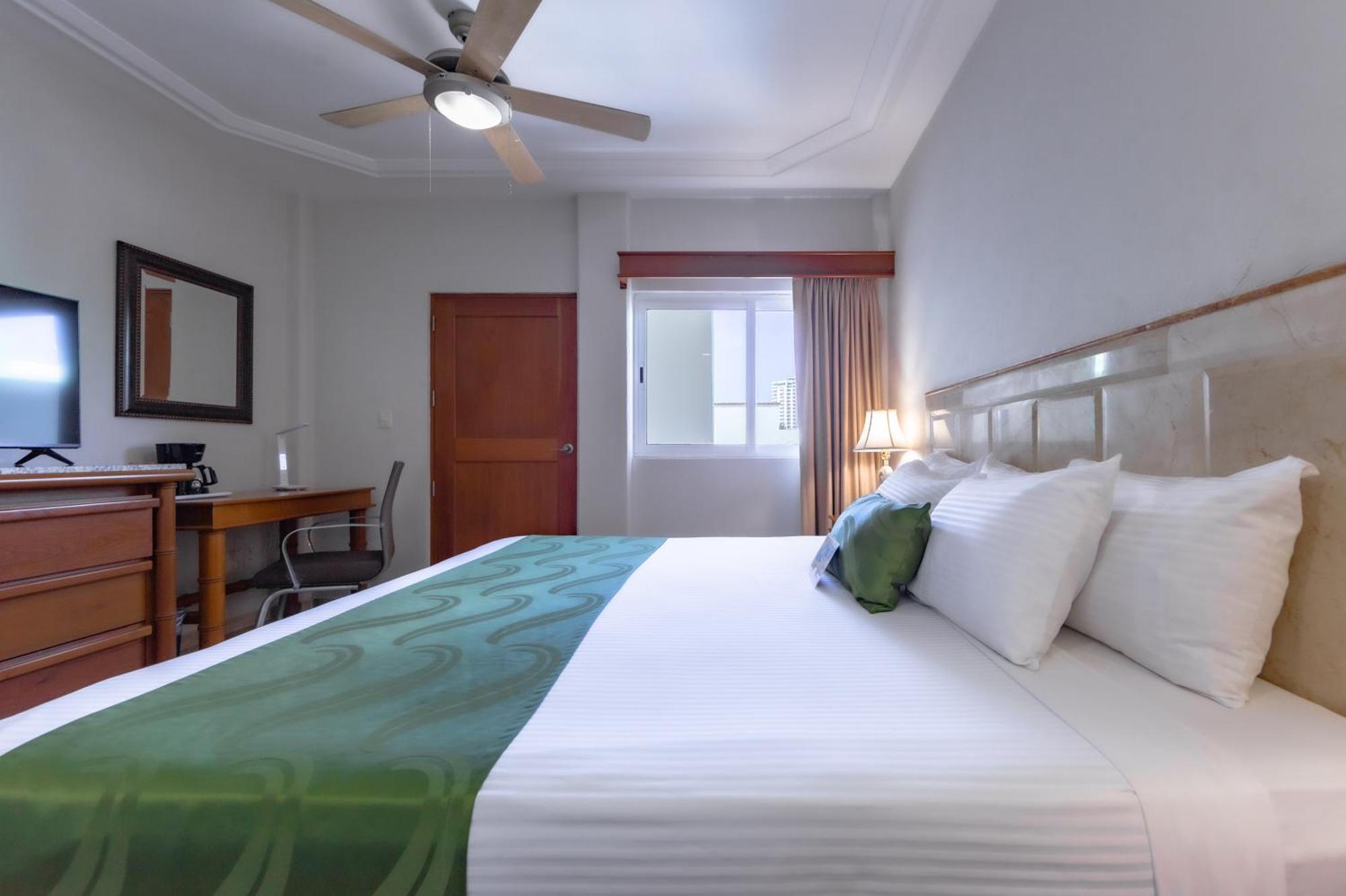 Quality Inn Mazatlán Extérieur photo