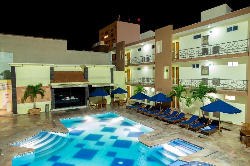 Quality Inn Mazatlán Extérieur photo